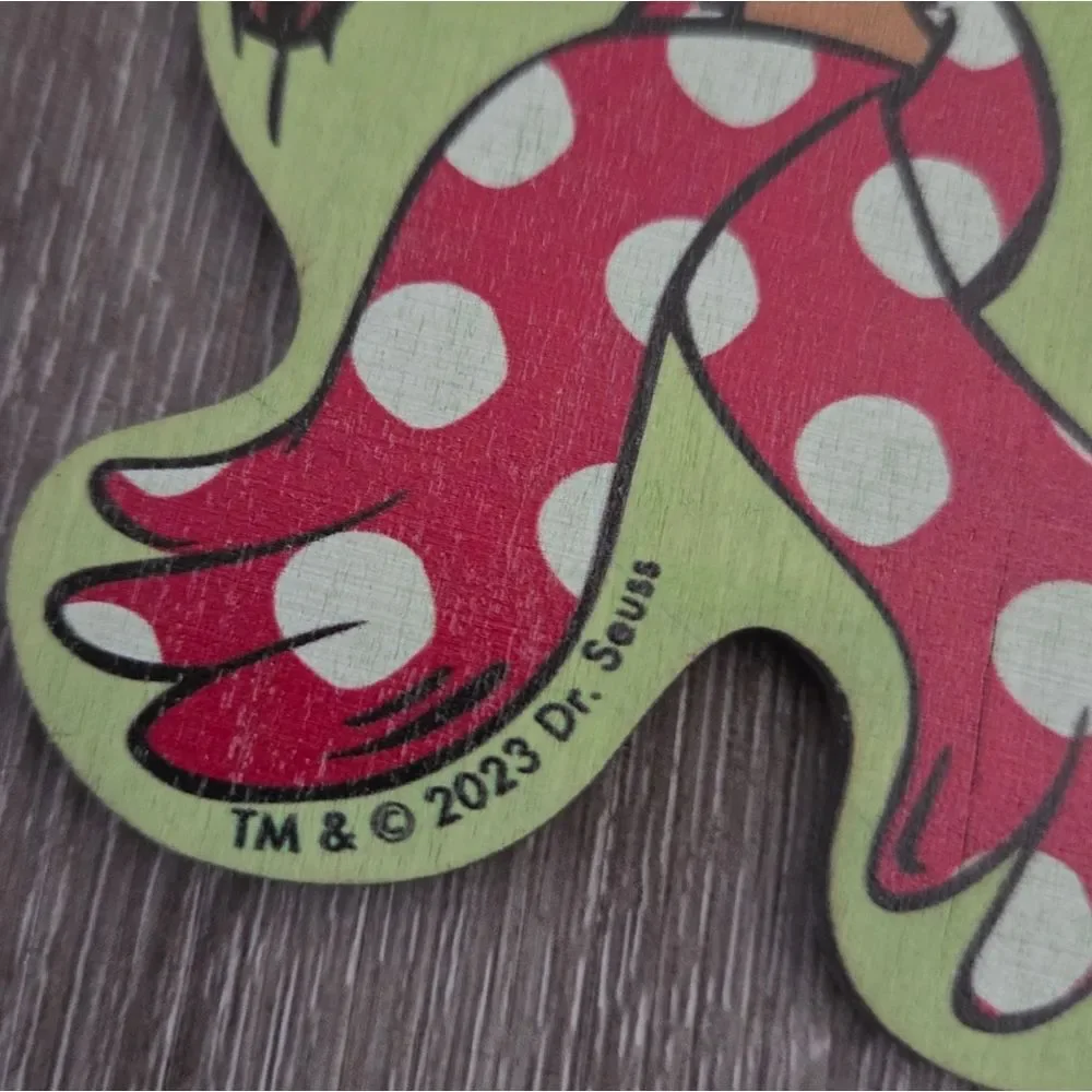 Dr. Seuss The Grinch Who Stole Christmas Wall Garland